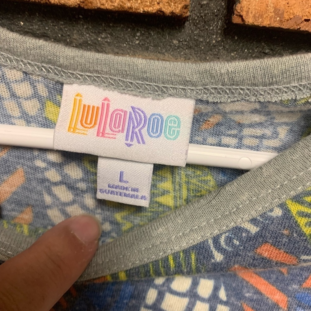 LuLaRoe Randy Top - Picture 3 of 3